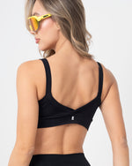 Cargar imagen en visor de galería, Top Deportivo Dama Kamila