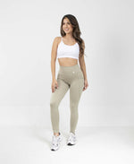 Cargar imagen en visor de galería, Leggins Deportivos Kamila Con Bolsillos
