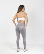 Cargar imagen en visor de galería, Leggins Deportivos Kamila Con Bolsillos
