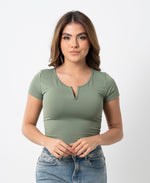 Cargar imagen en visor de galería, Blusa Básica Kamila
