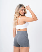 Cargar imagen en visor de galería, Short Deportivo Dama Kamila
