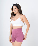Cargar imagen en visor de galería, Short Deportivo Corto Kamila
