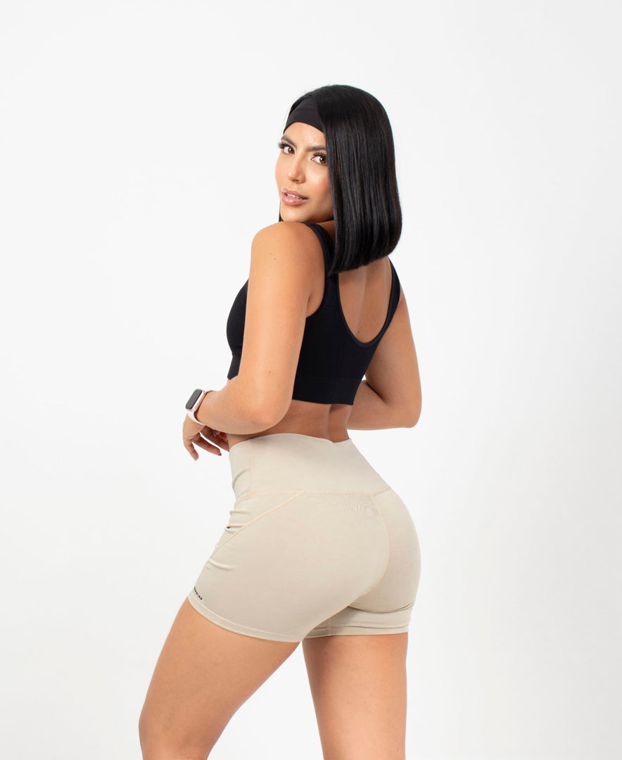 Short Corto Kamila