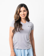 Cargar imagen en visor de galería, Blusa Deportiva Kamila
