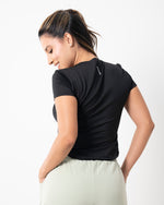 Cargar imagen en visor de galería, Blusa Deportiva Dama Kamila
